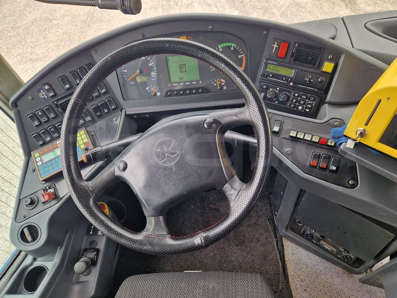 Setra S417 S417 UL/ Euro 5 - 260 Kw - 14,030 Mt - steering wheel photo