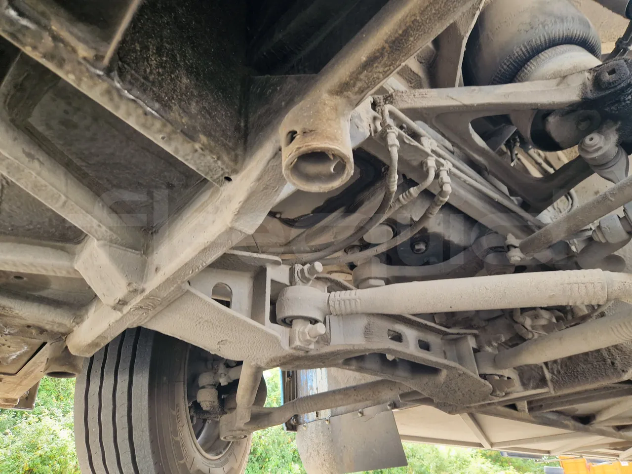Setra S417 S417 UL/ Euro 5 - 260 Kw - 14,030 Mt - front axle central