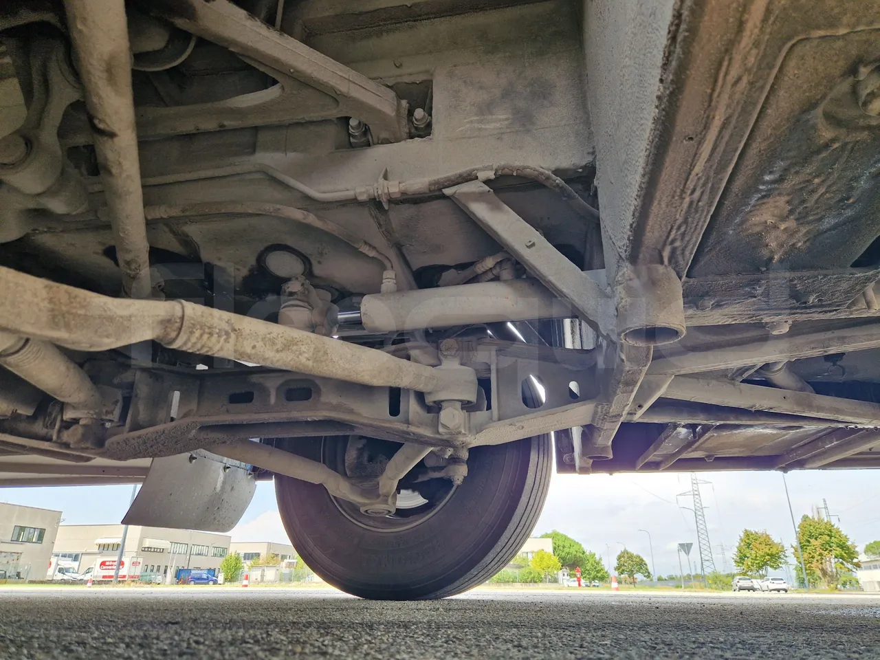 Setra S417 S417 UL/ Euro 5 - 260 Kw - 14,030 Mt - front axle left side