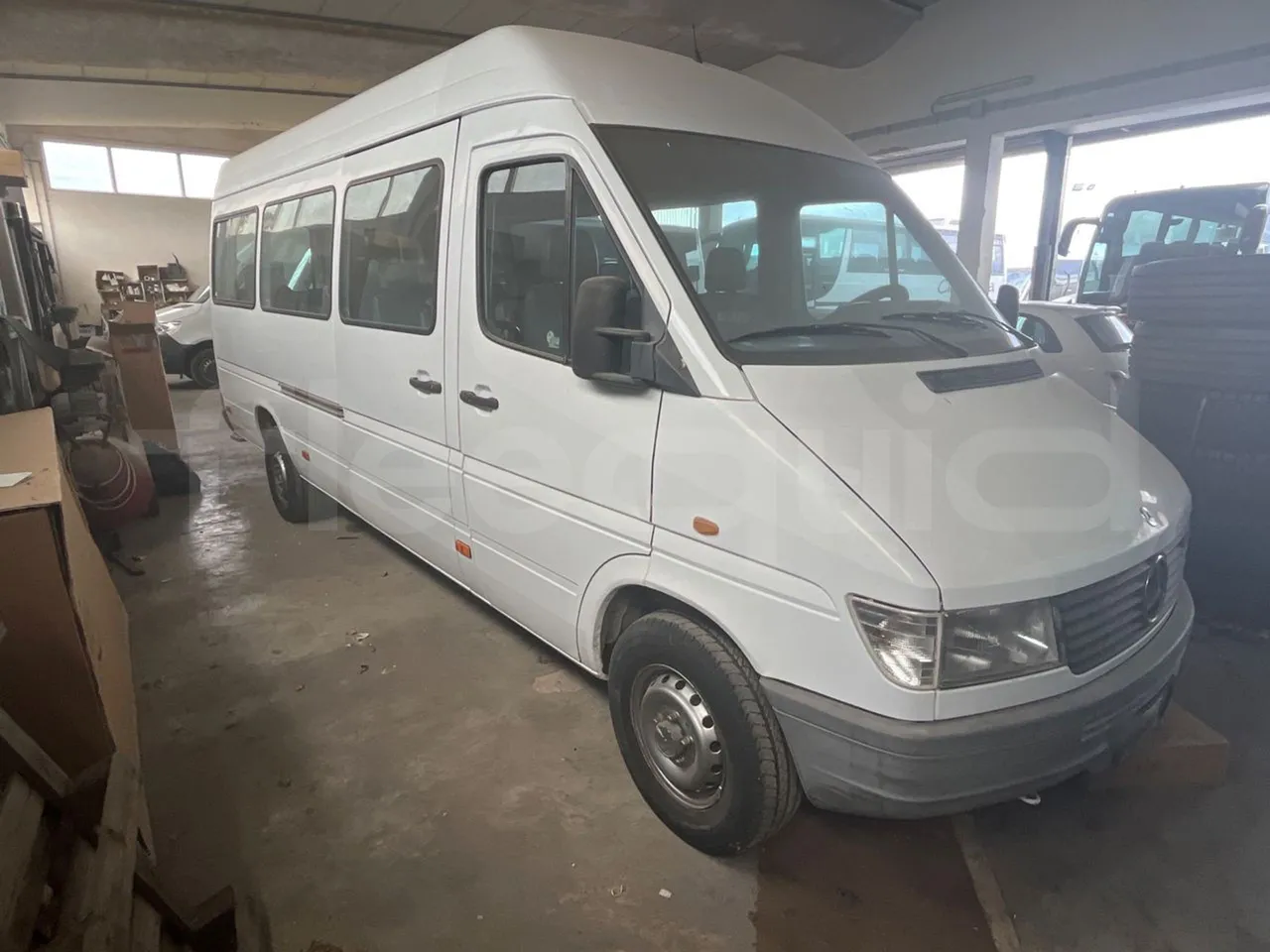 Mercedes-Benz Sprinter 312 - Euro 2 - 90kW - 6.535m - Base cover photo