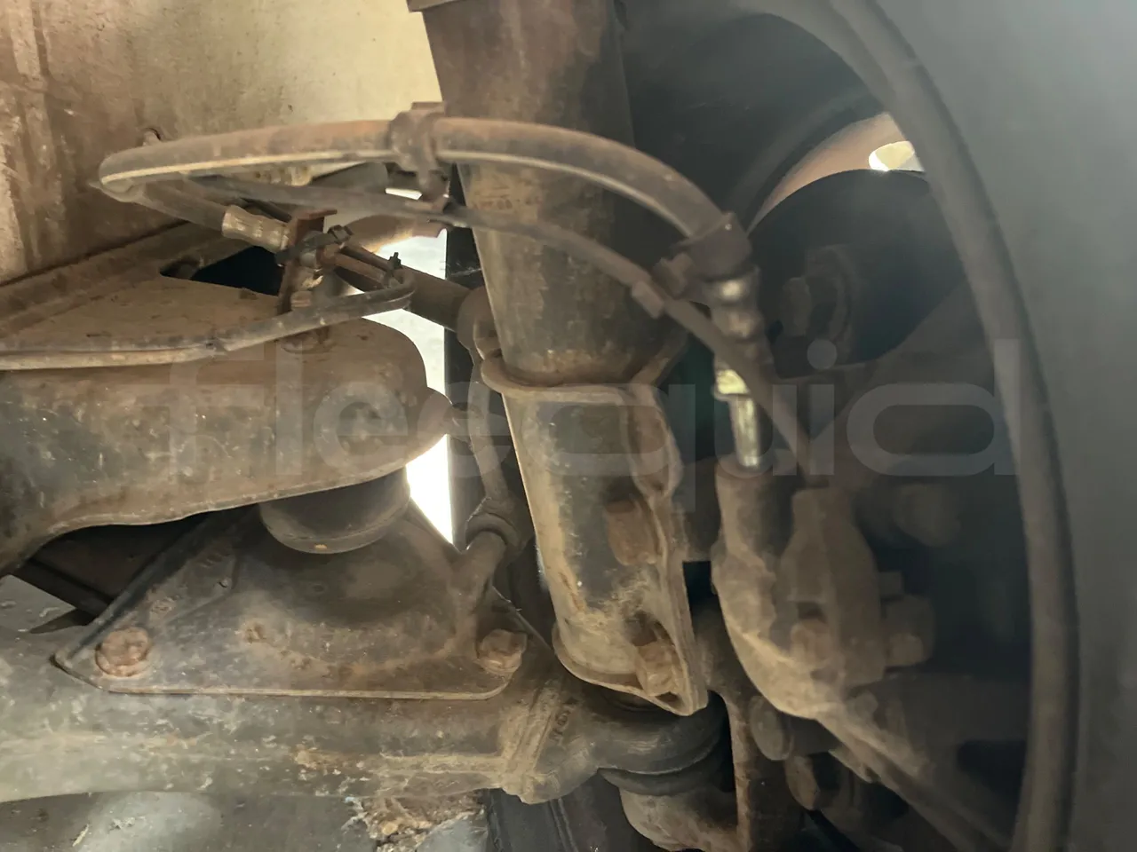 Mercedes-Benz Sprinter 312 - Euro 2 - 90kW - 6.535m - front brake calipers left