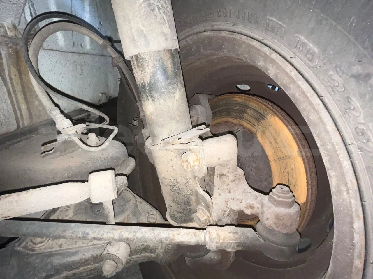 Mercedes-Benz Sprinter 312 - Euro 2 - 90kW - 6.535m - front brake calipers right