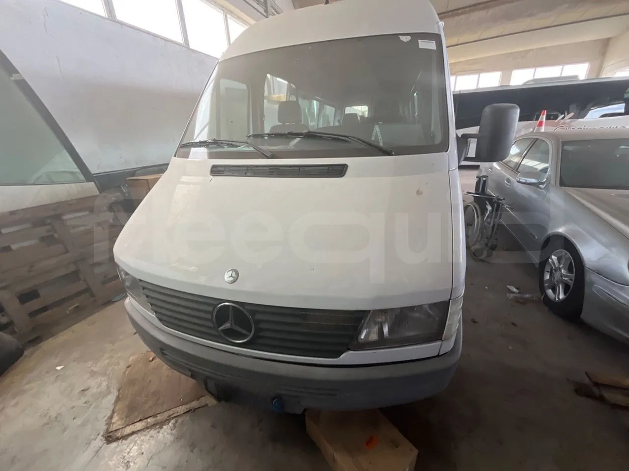 Mercedes-Benz Sprinter 312 - Euro 2 - 90kW - 6.535m - front photo