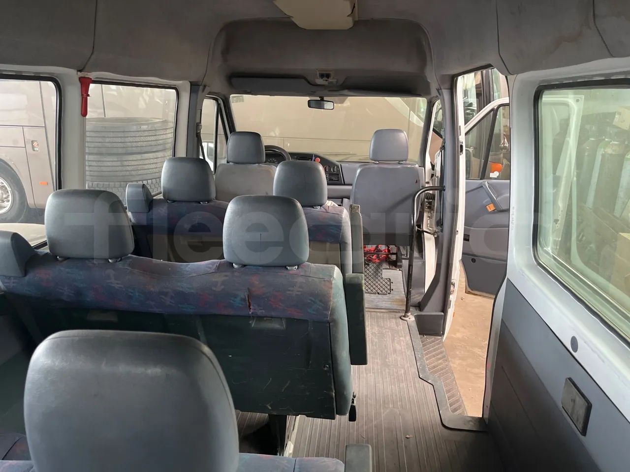 Mercedes-Benz Sprinter 312 - Euro 2 - 90kW - 6.535m - forward view all seats last row height