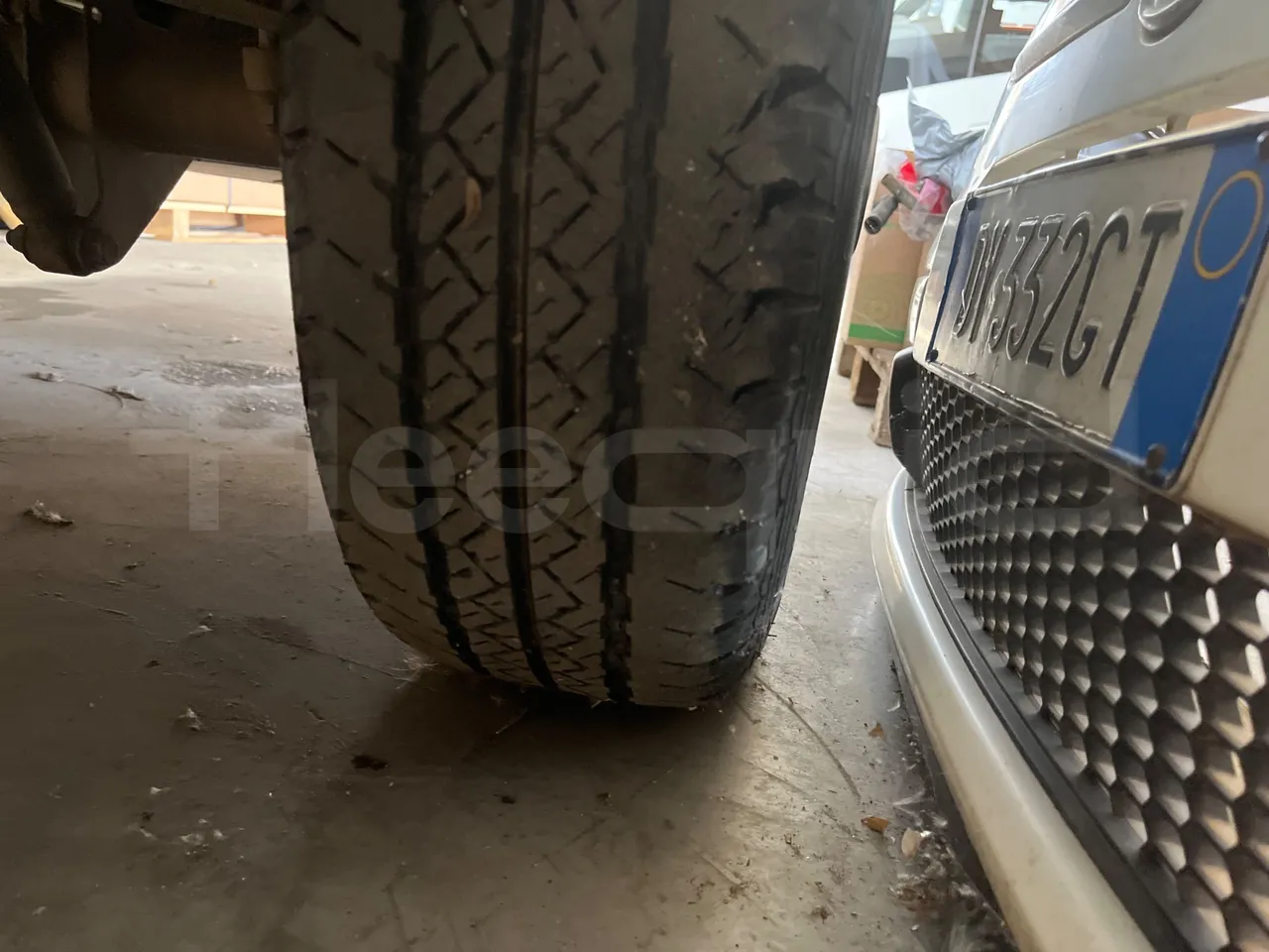 Mercedes-Benz Sprinter 312 - Euro 2 - 90kW - 6.535m - tread condition second axle tires left
