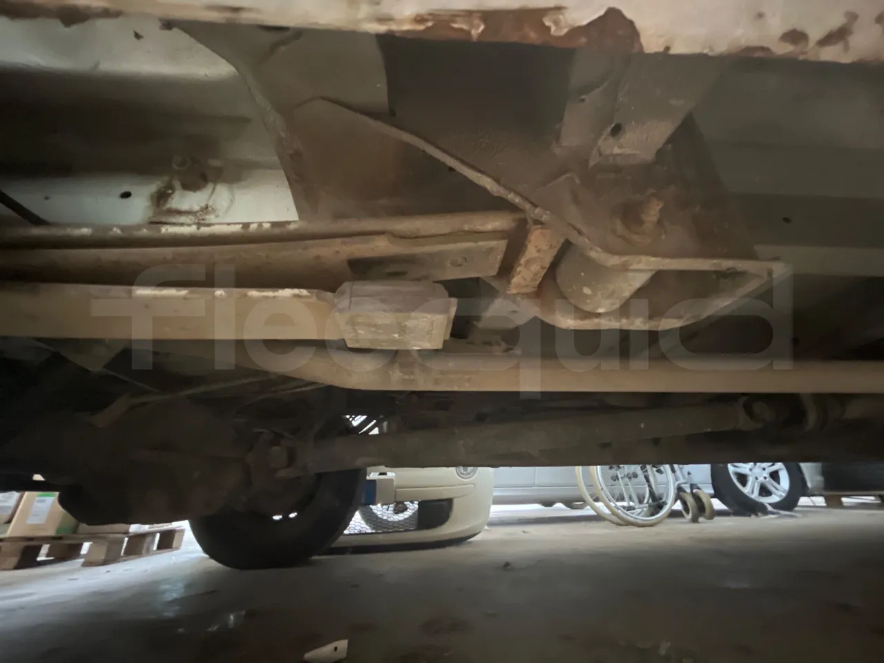 Mercedes-Benz Sprinter 312 - Euro 2 - 90kW - 6.535m - axel 2 leaf spring right