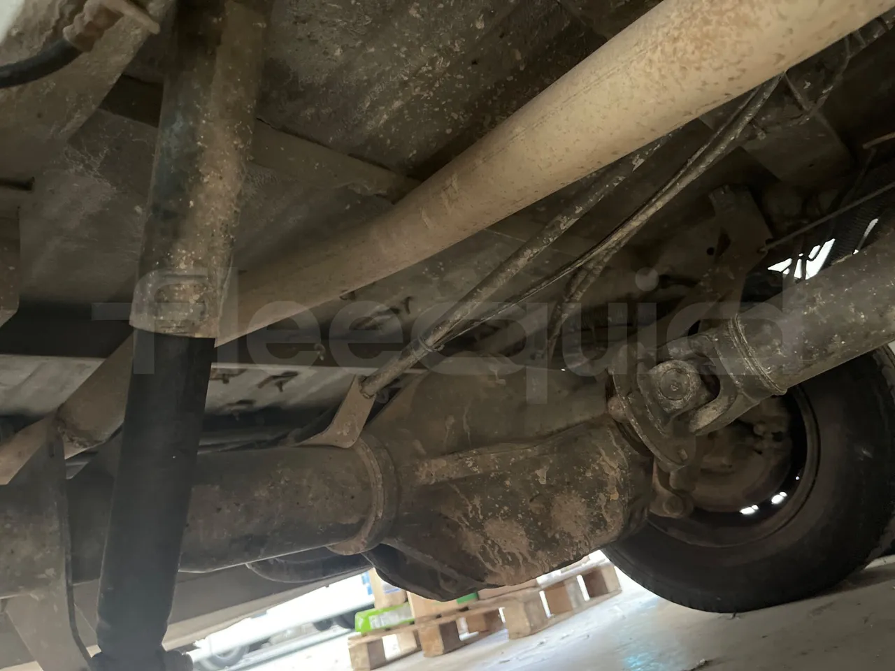 Mercedes-Benz Sprinter 312 - Euro 2 - 90kW - 6.535m - axle 2 shock absorbers 1 right