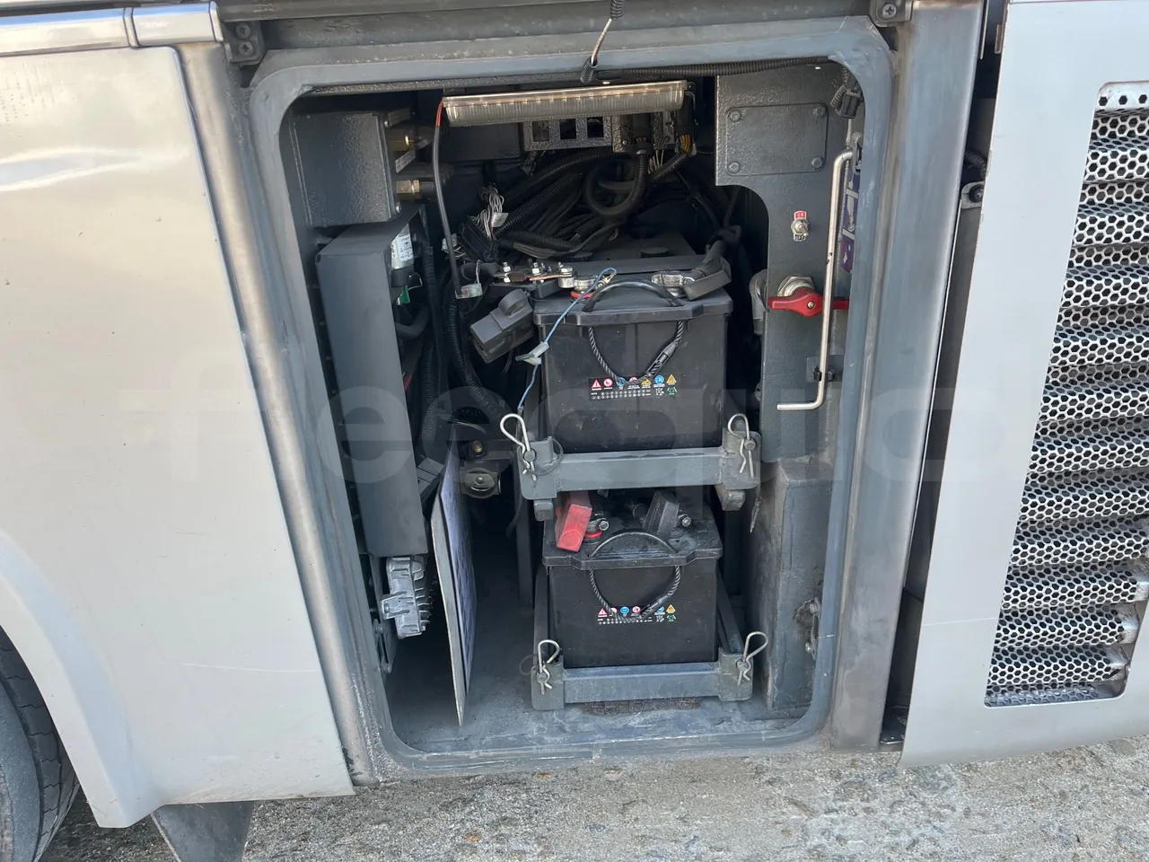 Temsa MD9 A VAR A3C - Euro5 - 184kW - 9.480mt - external compartments photo