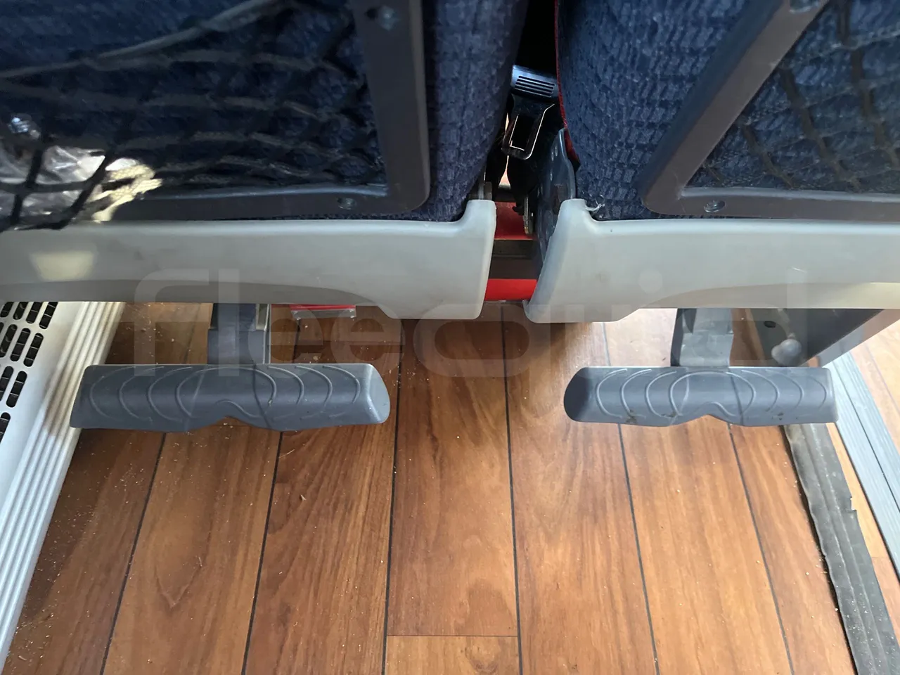 Temsa MD9 A VAR A3C - Euro5 - 184kW - 9.480mt - footrest detail photo