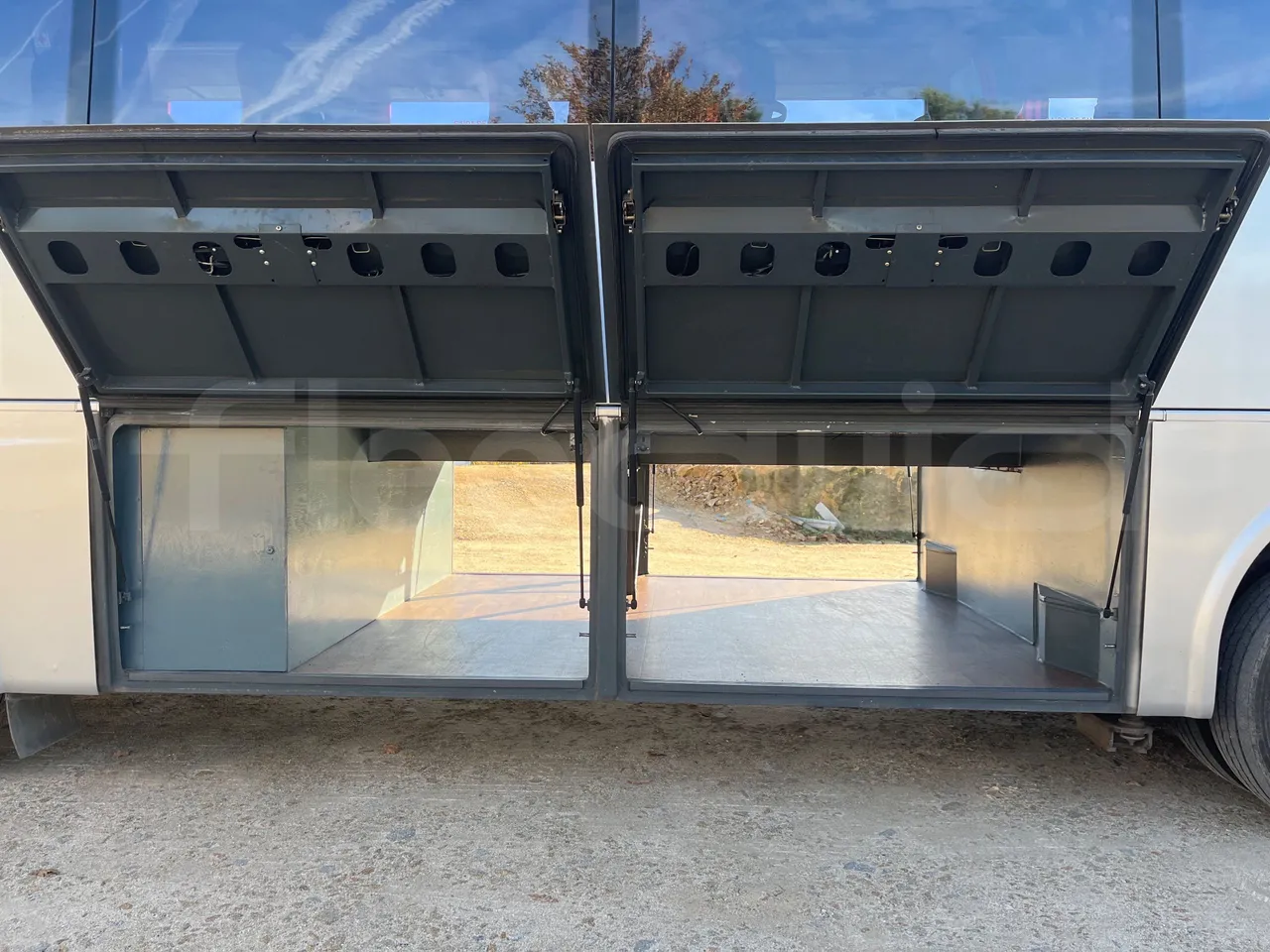 Temsa MD9 A VAR A3C - Euro5 - 184kW - 9.480mt - luggage rack photo