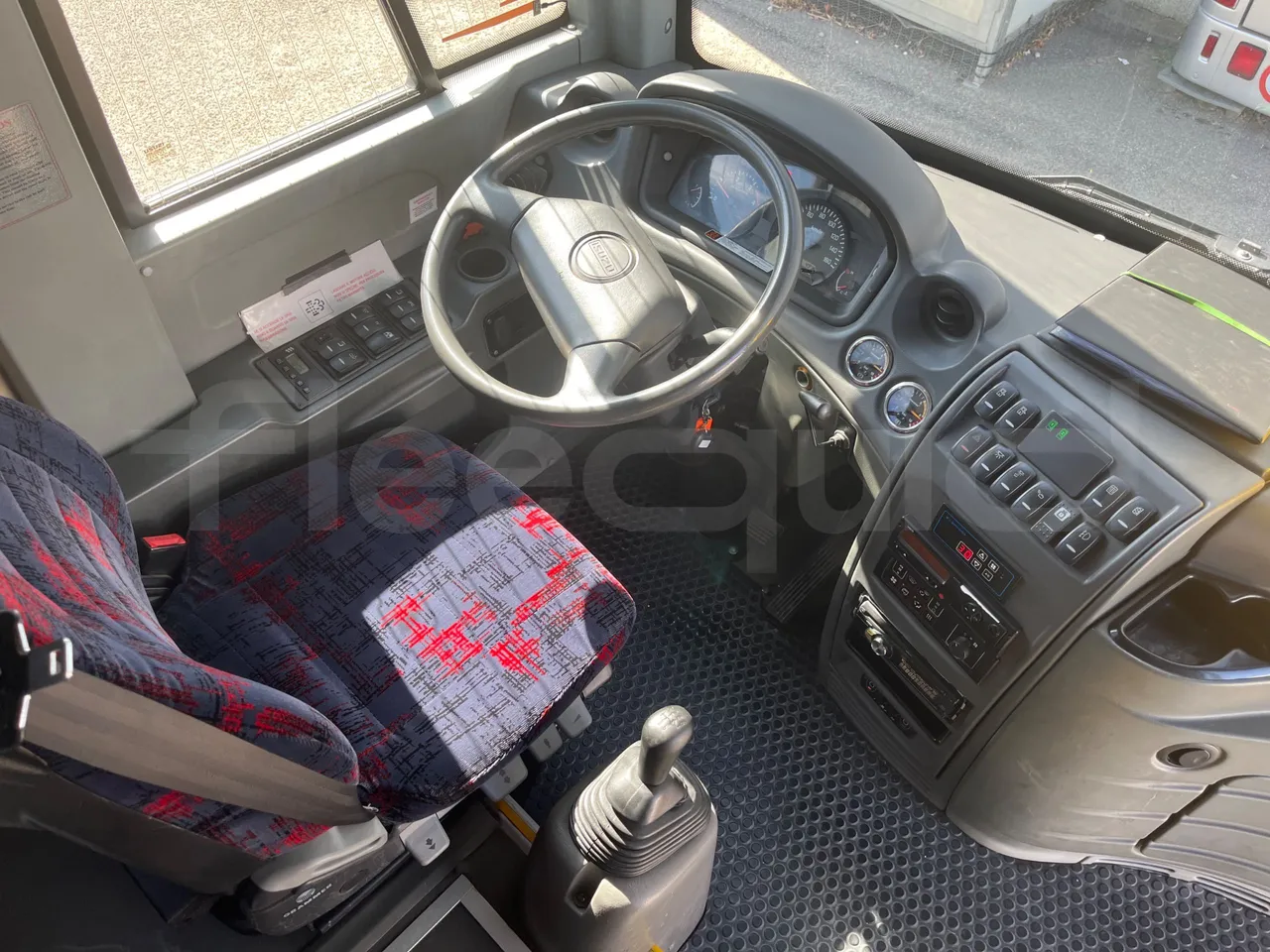 ISUZU Novo Novo Ultra/ Euro 5 - 140 Kw - 7,305 Mt - buttons panels on (mandatory for bus to scrap)