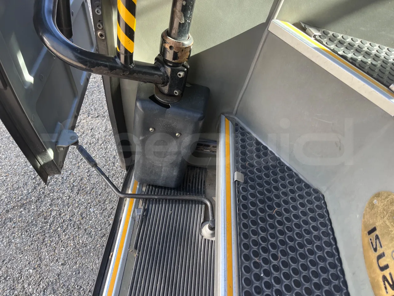 ISUZU Novo Novo Ultra/ Euro 5 - 140 Kw - 7,305 Mt - door mechanism photo