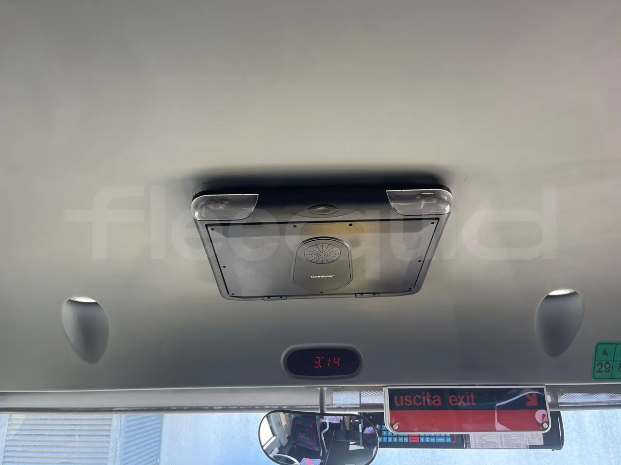 ISUZU Novo Novo Ultra/ Euro 5 - 140 Kw - 7,305 Mt - monitor detail photo
