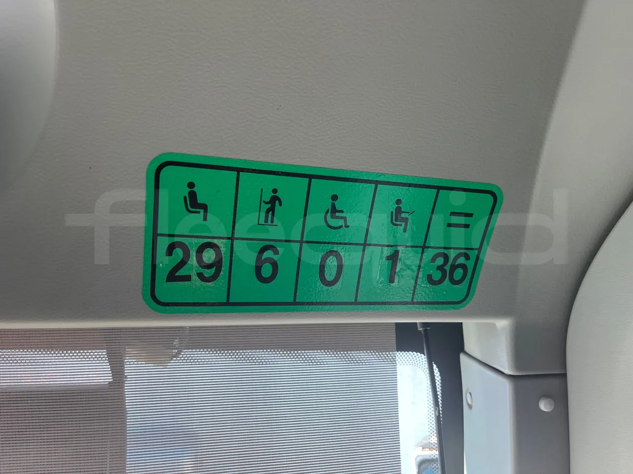 ISUZU Novo Novo Ultra/ Euro 5 - 140 Kw - 7,305 Mt - seat plate photo