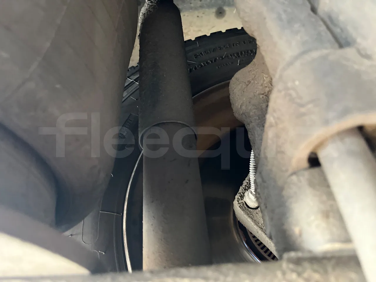 ISUZU Novo Novo Ultra/ Euro 5 - 140 Kw - 7,305 Mt - axle 2 shock absorbers 1 left