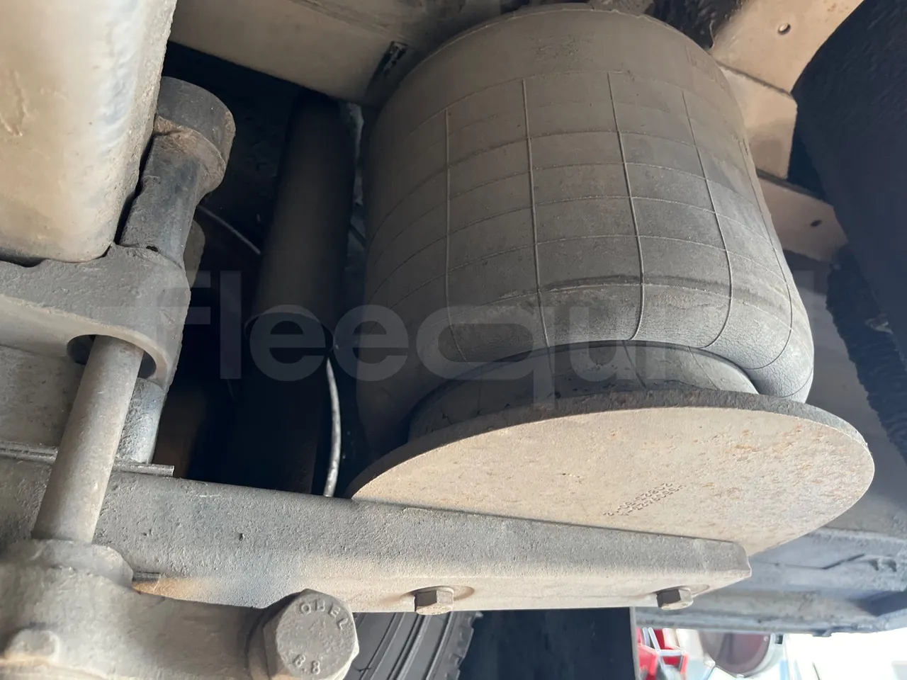 ISUZU Novo Novo Ultra/ Euro 5 - 140 Kw - 7,305 Mt - axle 2 shock absorbers 2 left