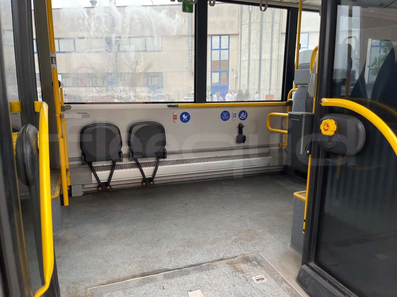 Solaris Urbino 12 - Euro6 - 240kW - 12mt - disabled area photo