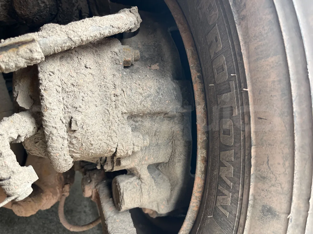 Solaris Urbino 12 - Euro6 - 240kW - 12mt - front brake calipers left