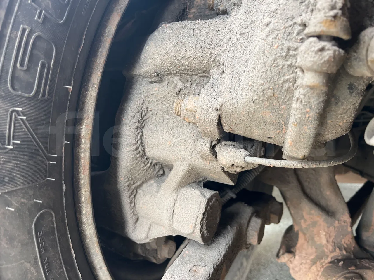 Solaris Urbino 12 - Euro6 - 240kW - 12mt - front brake calipers right