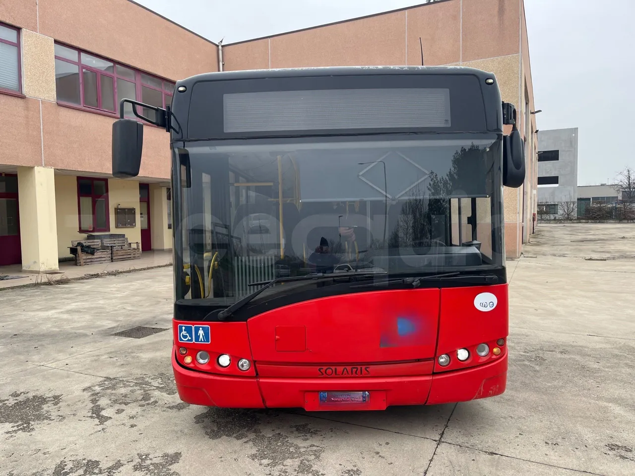 Solaris Urbino 12 - Euro6 - 240kW - 12mt - front photo