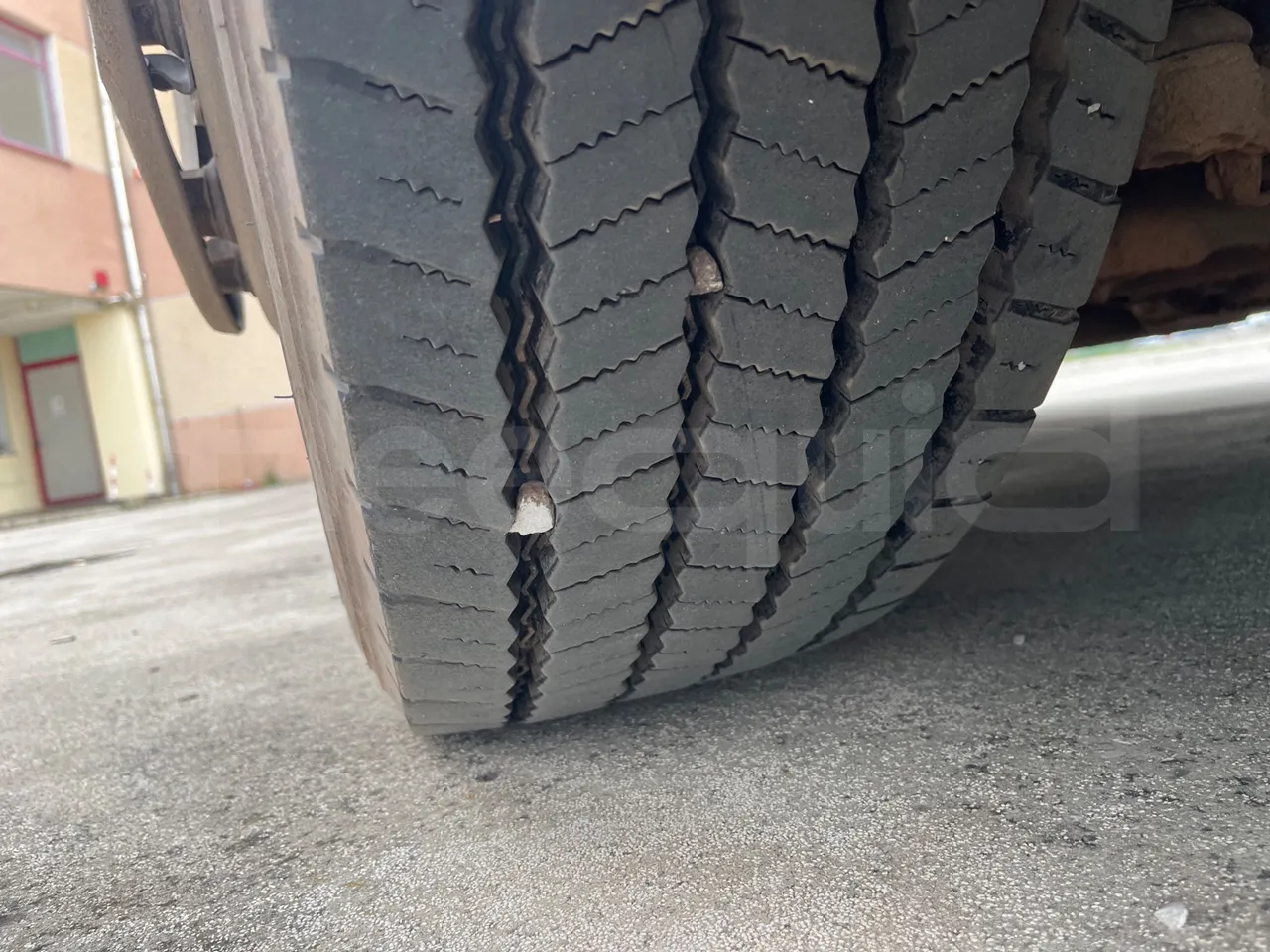 Solaris Urbino 12 - Euro6 - 240kW - 12mt - tread condition front tires right