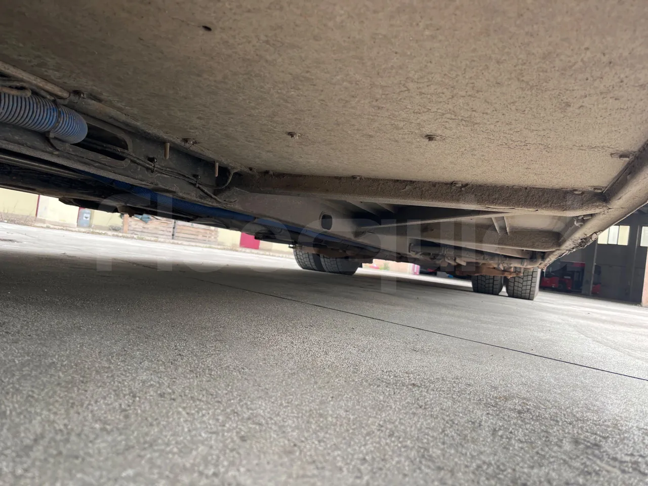 Solaris Urbino 12 - Euro6 - 240kW - 12mt - central undercarriage photo