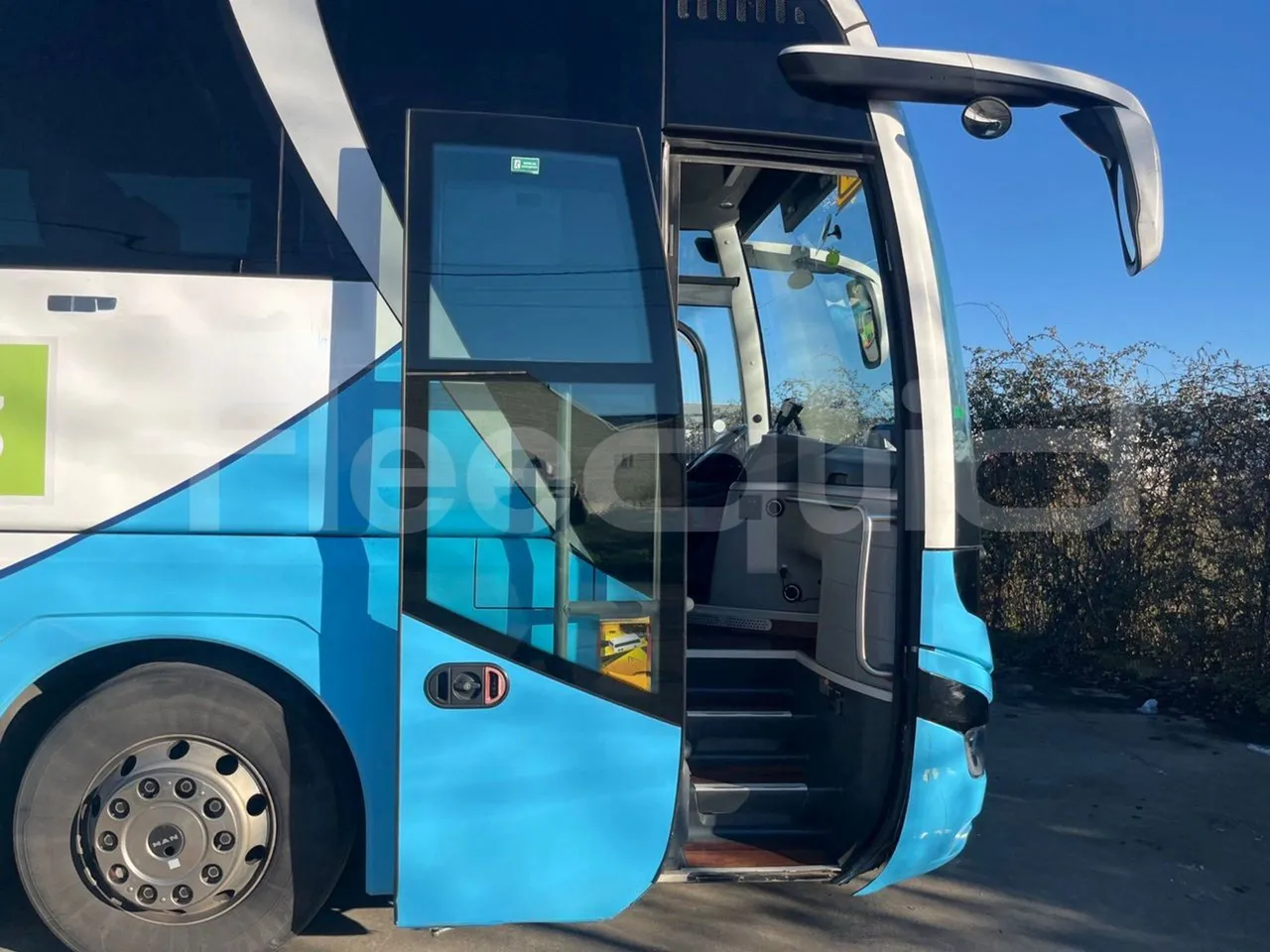 Man Lion's Coach C - Euro6 - 309kW - 13.090mt - front door 1 open