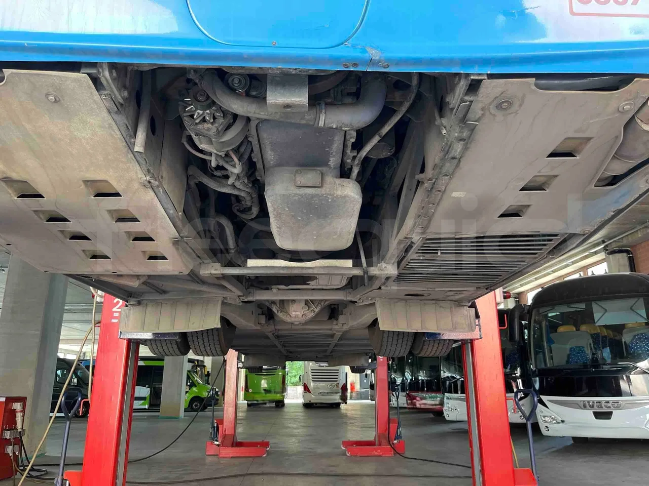 Iveco Crossway - bellows turntable (18m)