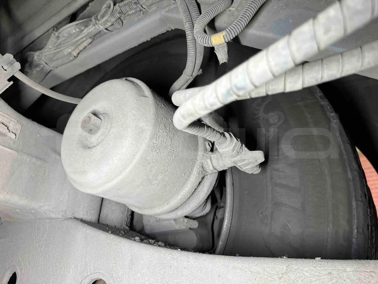 Iveco Crossway - axle 2 caliper brakes right