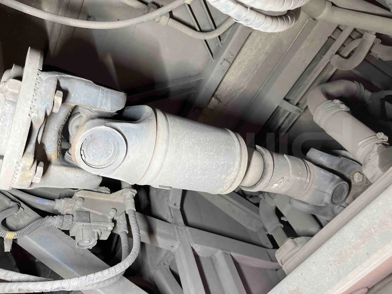 Iveco Crossway - driveshaft photo