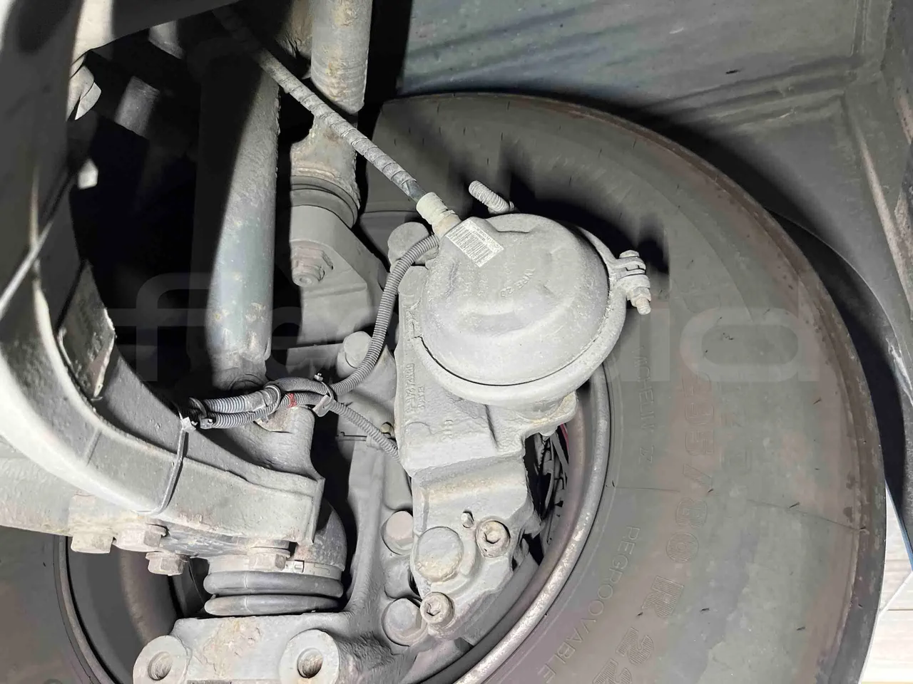 Iveco Crossway - front brake calipers left