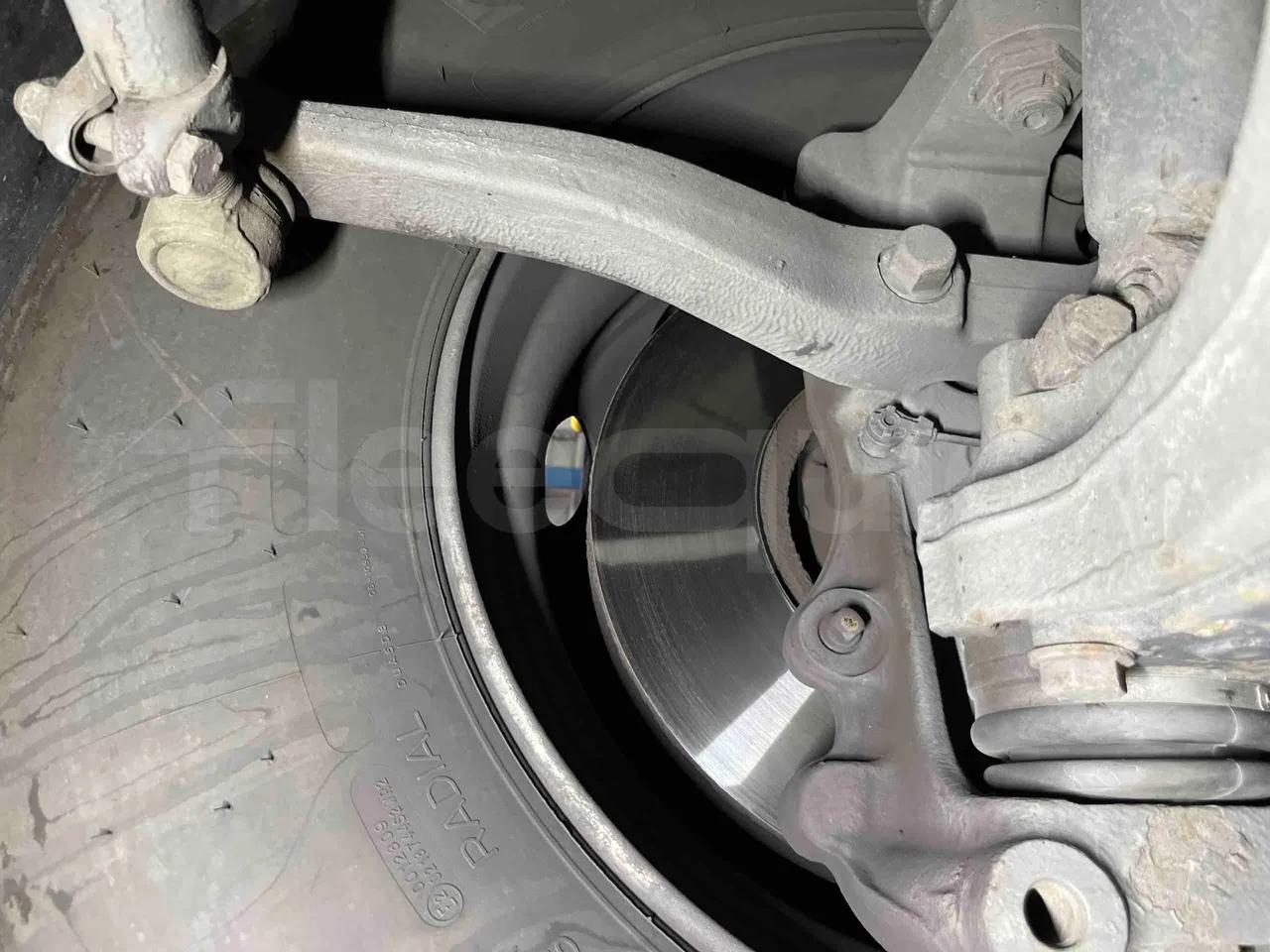 Iveco Crossway - front discs left