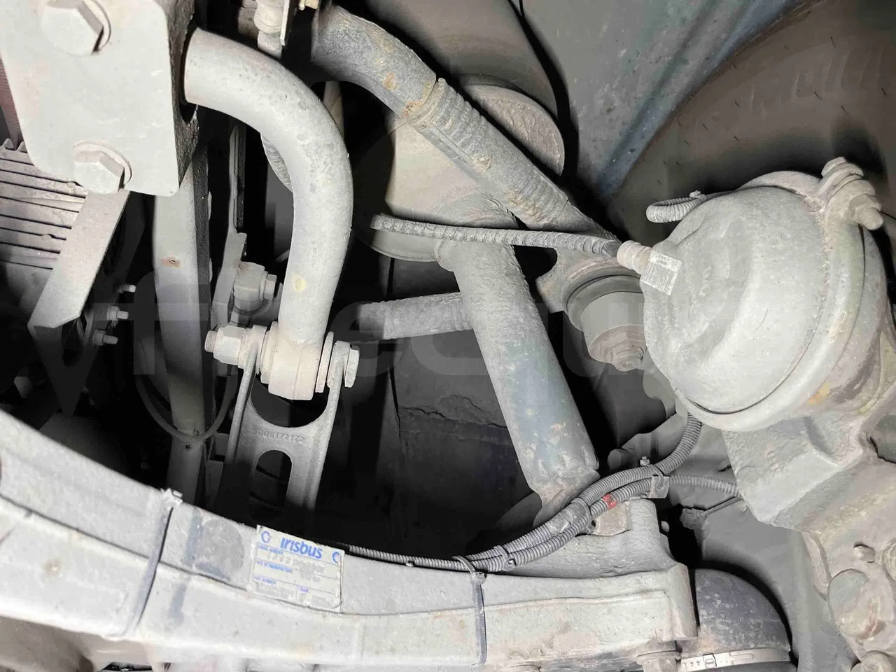 Iveco Crossway - front shock absorbers left