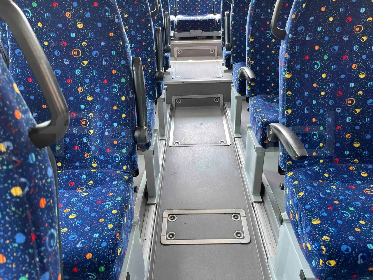 Iveco Crossway - floor hatches photo