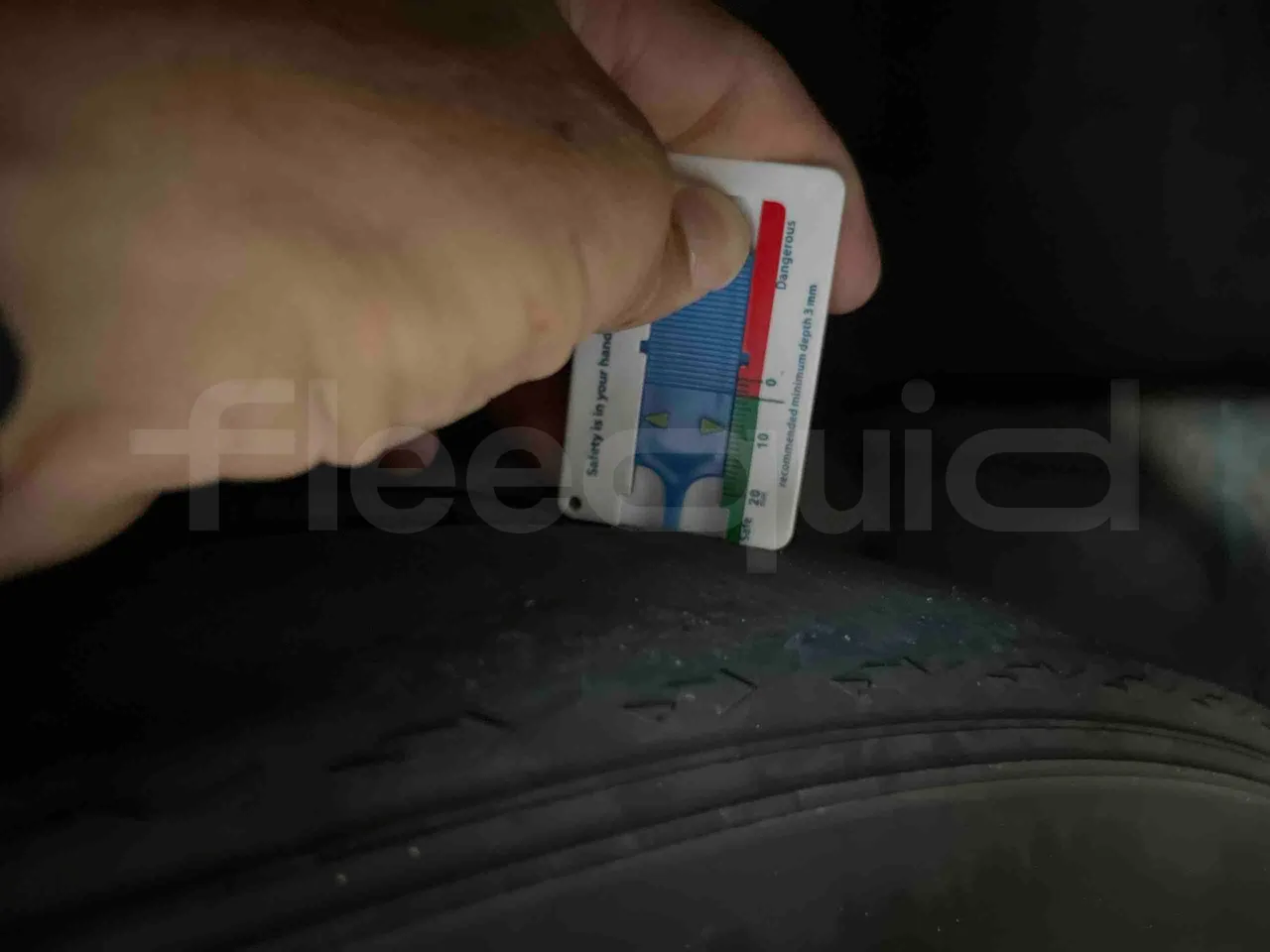 Iveco Crossway - rear left tire photo