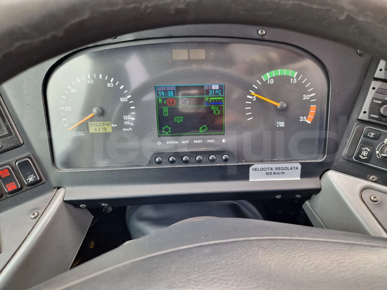 Mercedes-Benz Tourismo RHD 632 01 - EUR6 - 290kW - 12.96m - dashboard lights on