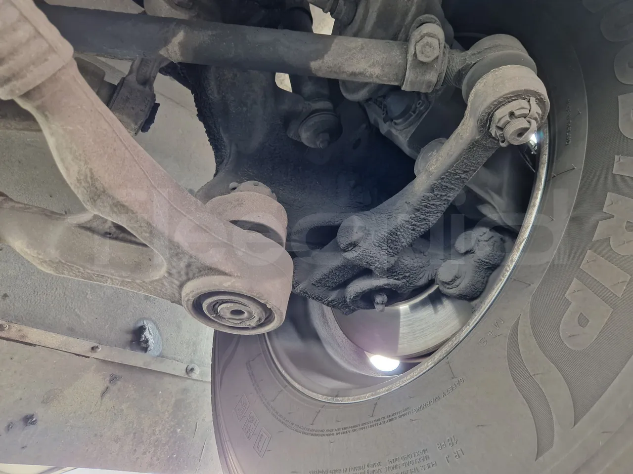 Mercedes-Benz Tourismo RHD 632 01 - EUR6 - 290kW - 12.96m - front discs right