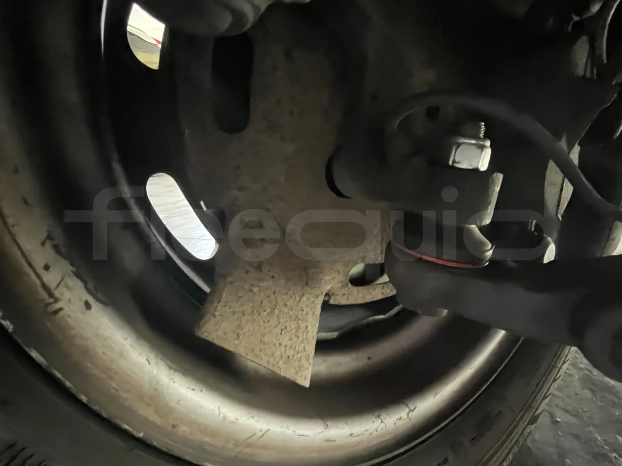 Iveco A50 A50-E4-21-B/ Euro 4 - 130 Kw - 6,948 Mt - front discs right