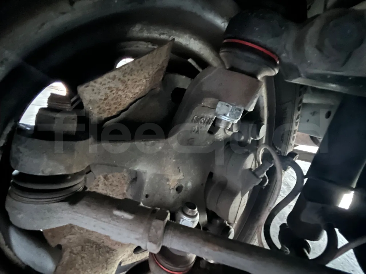 Iveco A50 A50-E4-21-B/ Euro 4 - 130 Kw - 6,948 Mt - front shock absorbers right