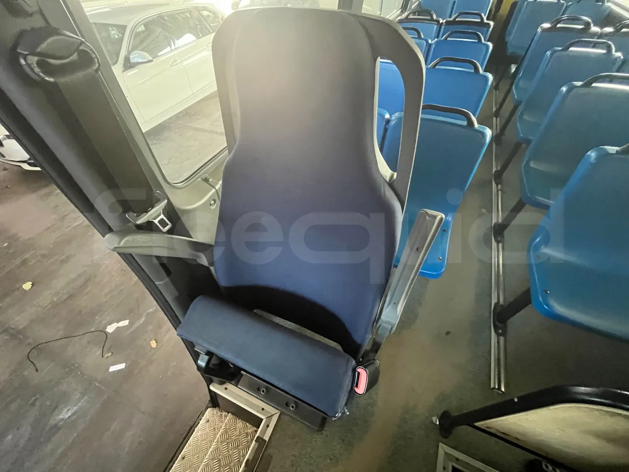 Iveco A50 A50-E4-21-B/ Euro 4 - 130 Kw - 6,948 Mt - hostess seat photo