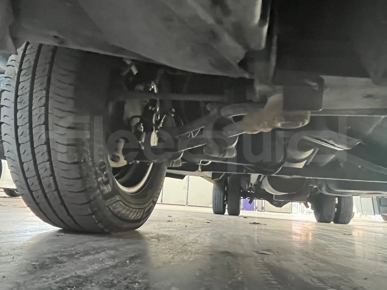 Iveco A50 A50-E4-21-B/ Euro 4 - 130 Kw - 6,948 Mt - front axle right side