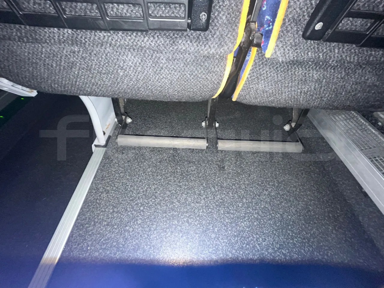 Irizar Scania K380EB - EUR4 - 279kW - 12m - footrest detail photo
