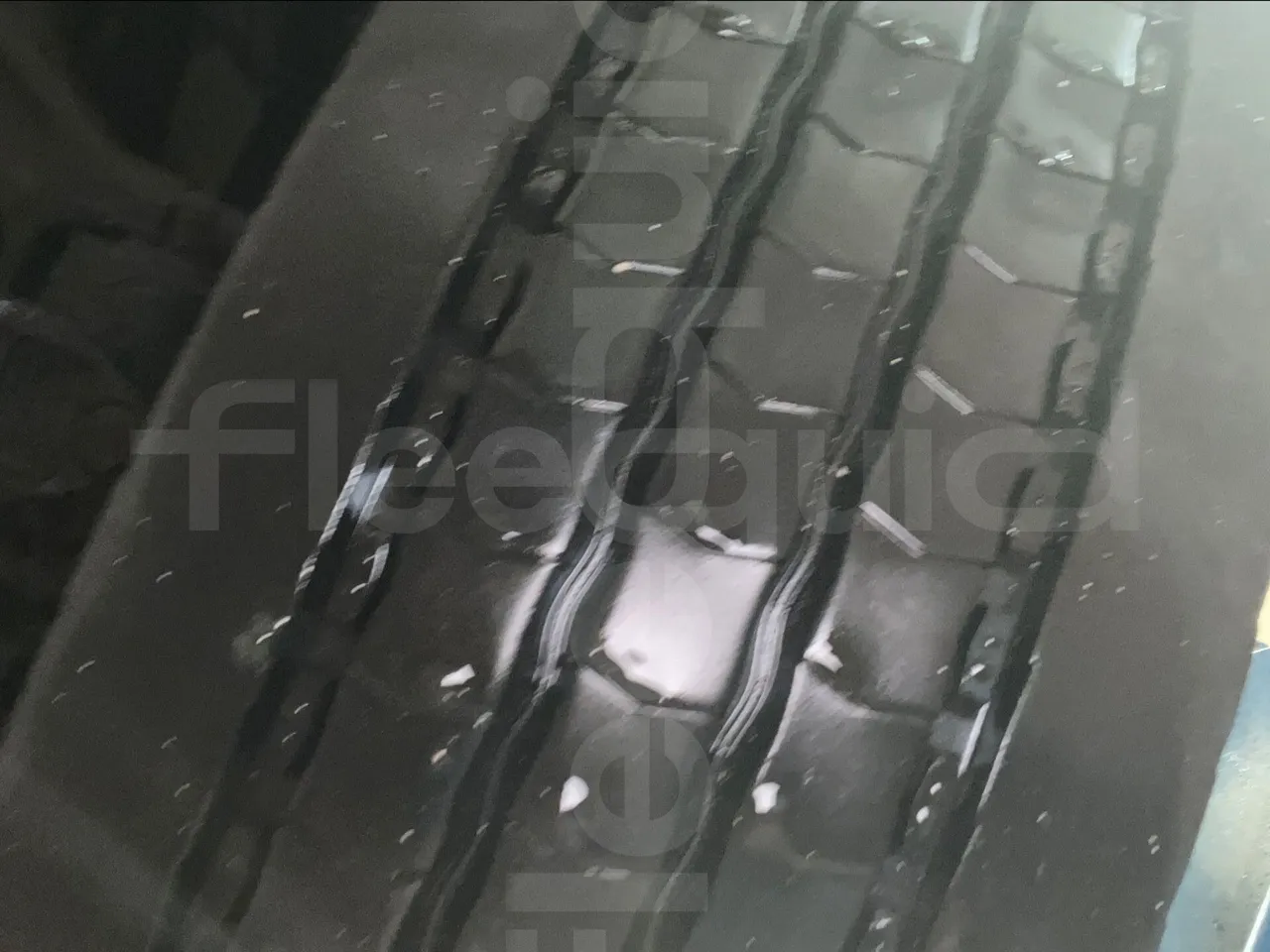 Irizar Scania K380EB - EUR4 - 279kW - 12m - tread condition second axle tires left