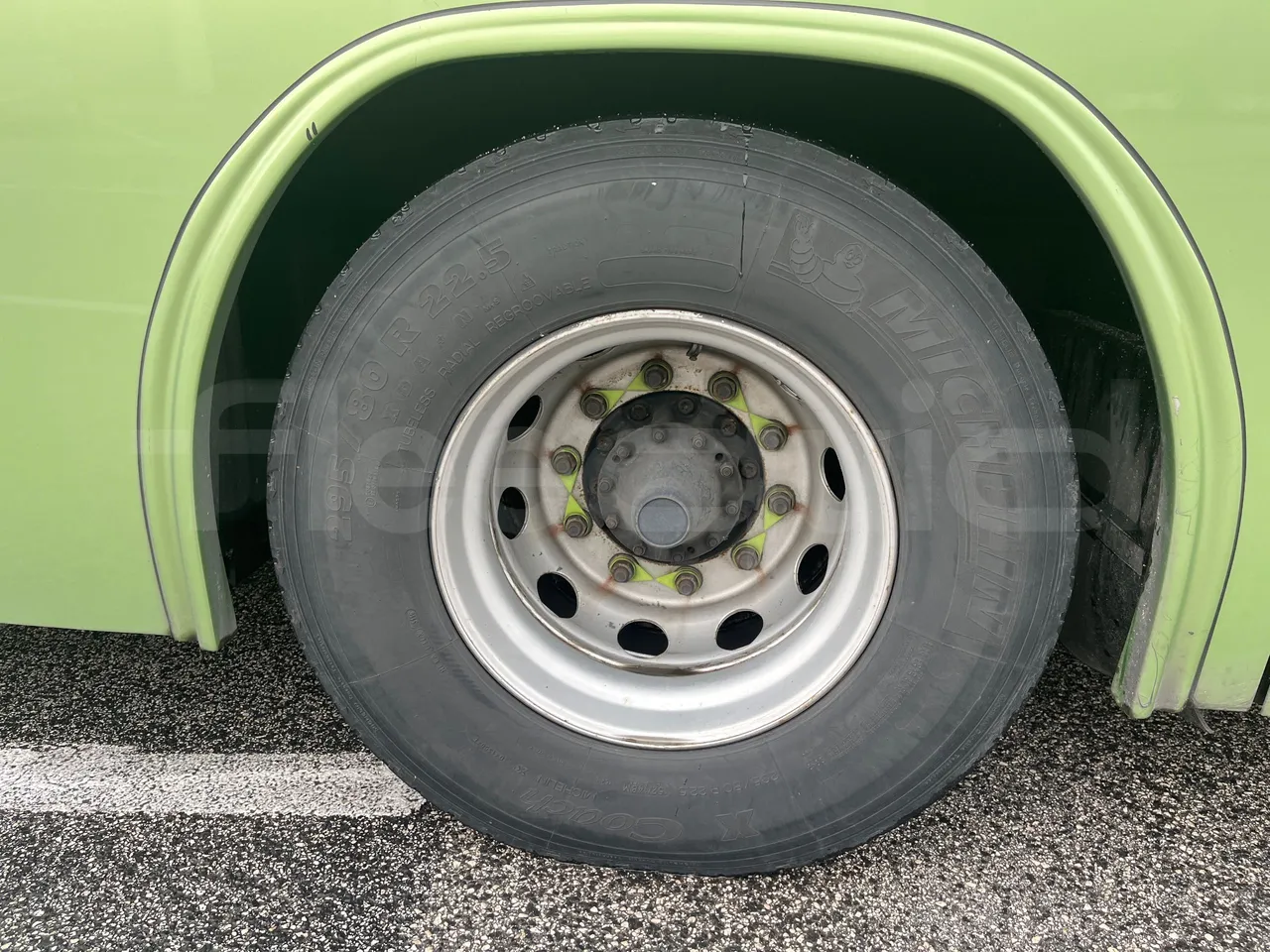Irizar Scania K380EB - EUR4 - 279kW - 12m - rear left tire photo