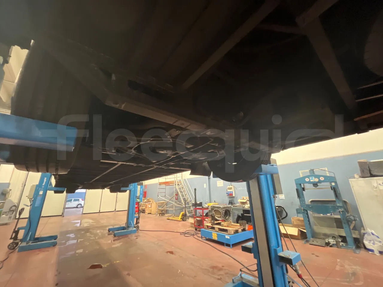 Irizar Scania K380EB - EUR4 - 279kW - 12m - front axle right side