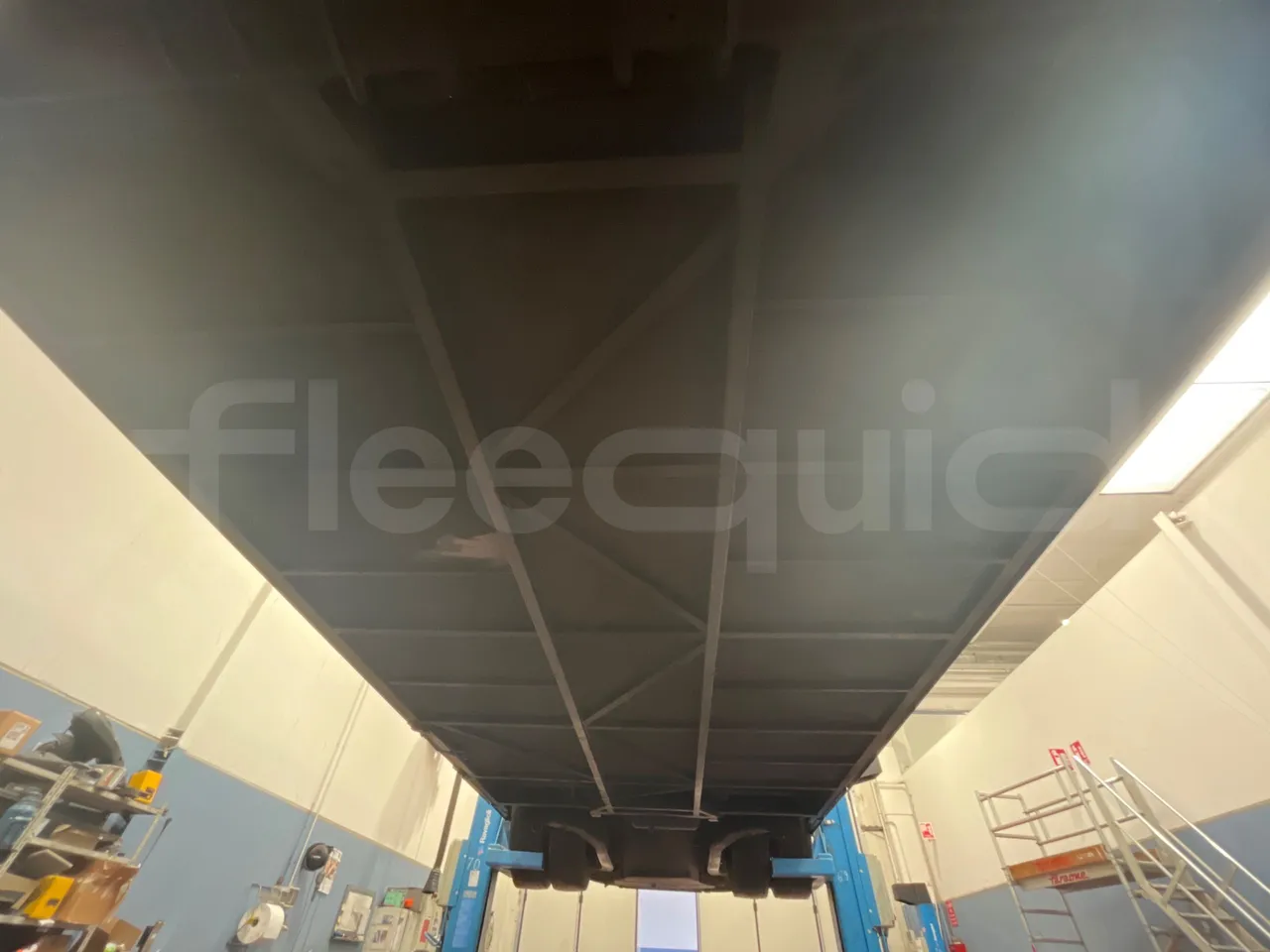 Irizar Scania K380EB - EUR4 - 279kW - 12m - central undercarriage photo