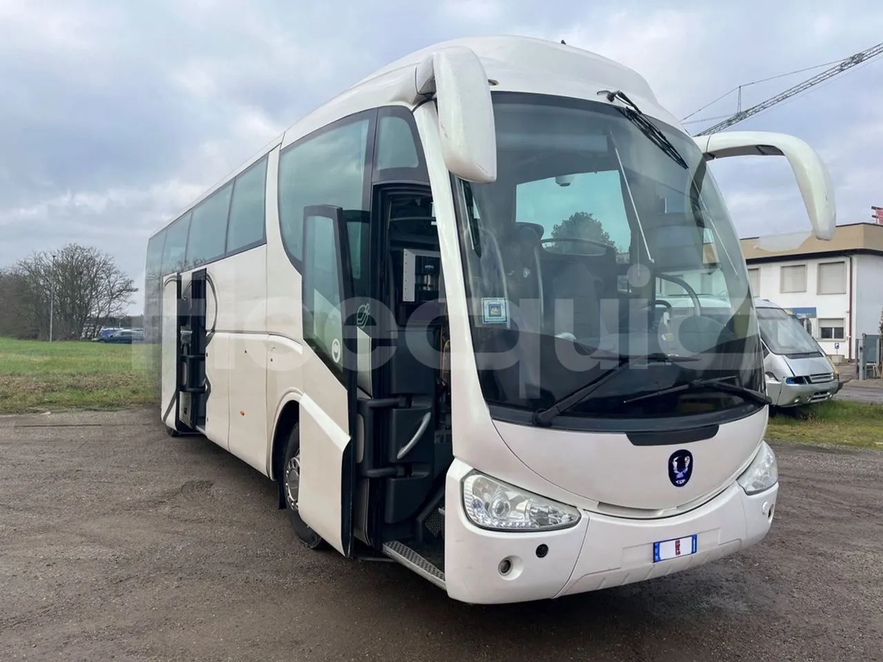 Scania Irizar K124EB / Euro 3 - 309 Kw - 12 Mt - 3/4 right front doors open