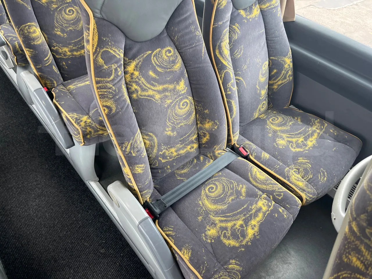 Scania Irizar K124EB / Euro 3 - 309 Kw - 12 Mt - central seat safety belt