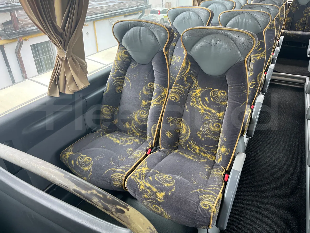 Scania Irizar K124EB / Euro 3 - 309 Kw - 12 Mt - single seat detail