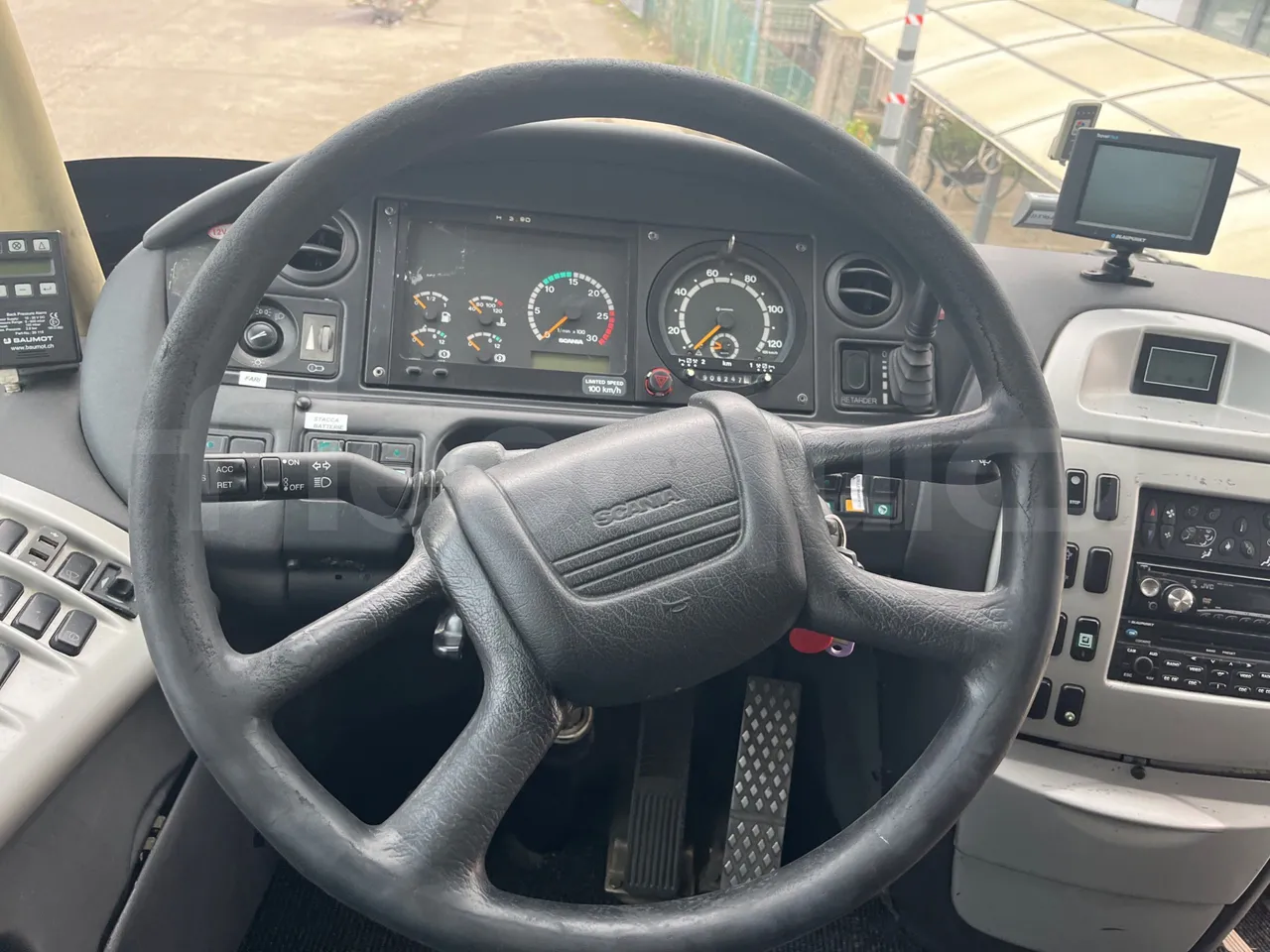 Scania Irizar K124EB / Euro 3 - 309 Kw - 12 Mt - steering wheel photo